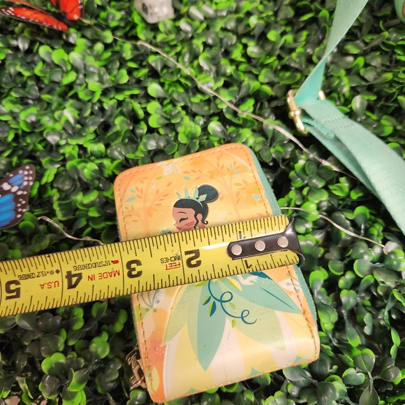 LOUNGEFLY TIANA Backpack & Accordian Wallet Card Holder - Picture 8 of 16